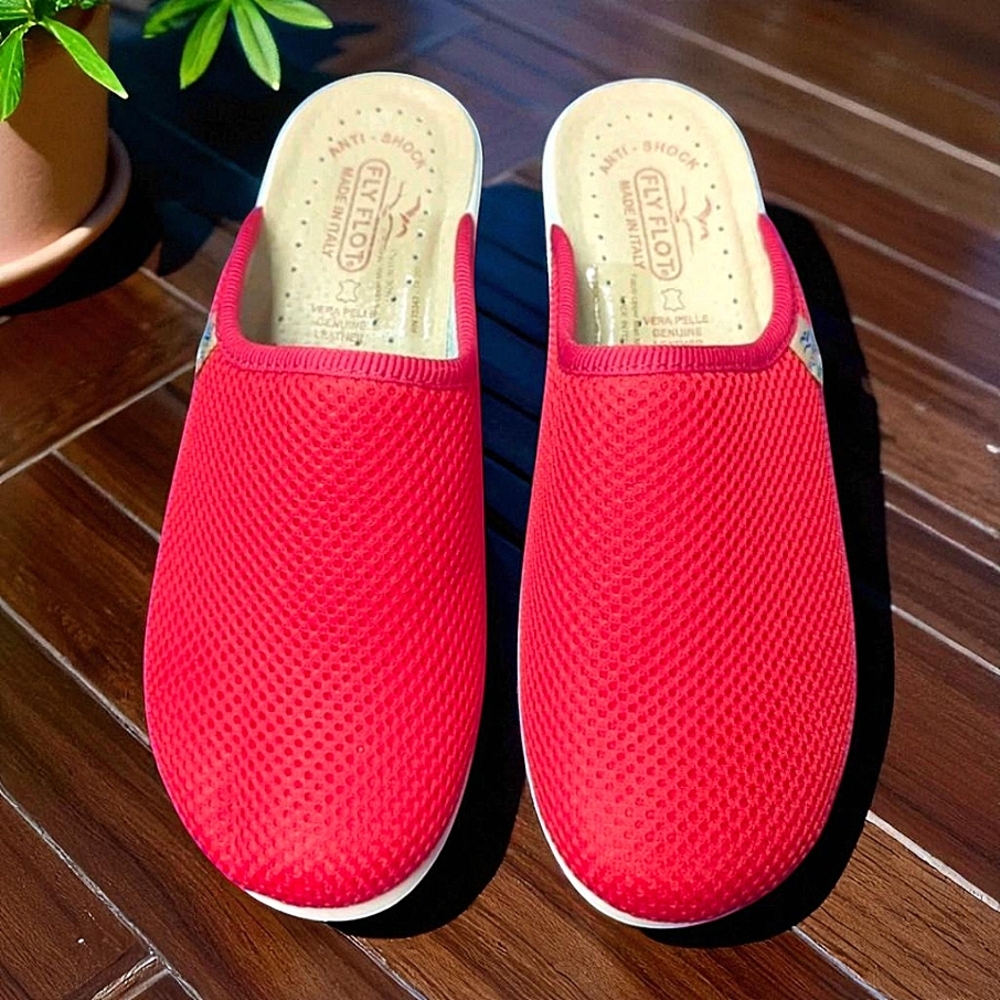 Fly Flot Women's Red Mesh Slip-On Mules size 6.5/7